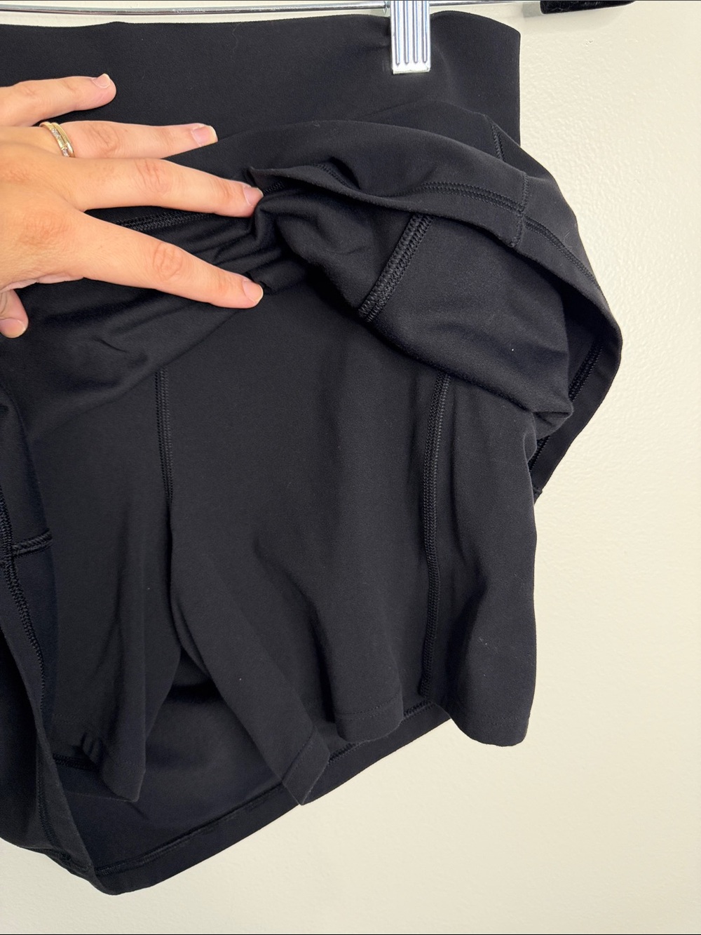 Athleta Salutation Stash Pocket 16.5" Skort Pockets Black Activewear Small - Picture 6 of 8